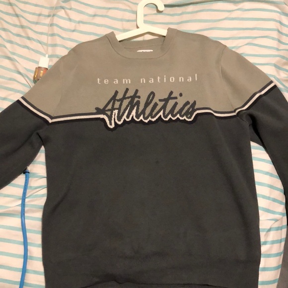 TNA Sweaters - TNA sweater size small